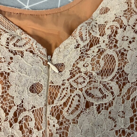 Anthropologie Maeve Katrine Lace Peplum Top Cap Sleeve Lined Blouse Nude Small - Picture 6 of 6